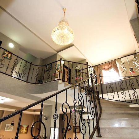 Hotel Salmer ティビリシ エクステリア 写真