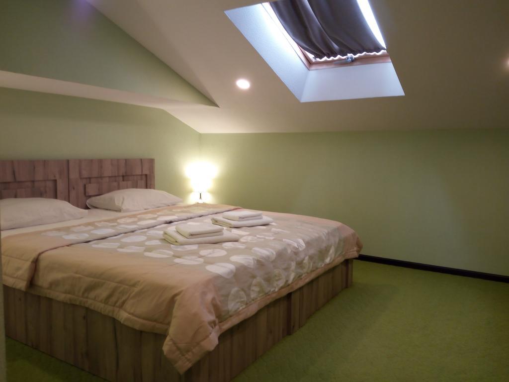 Hotel Salmer ティビリシ エクステリア 写真