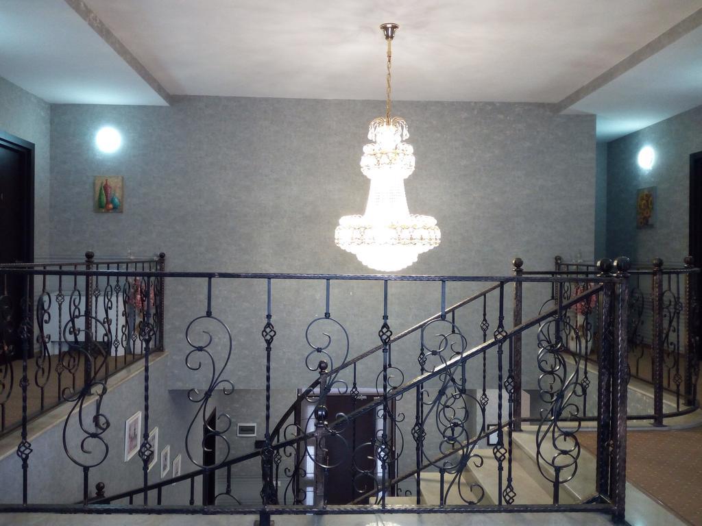 Hotel Salmer ティビリシ エクステリア 写真