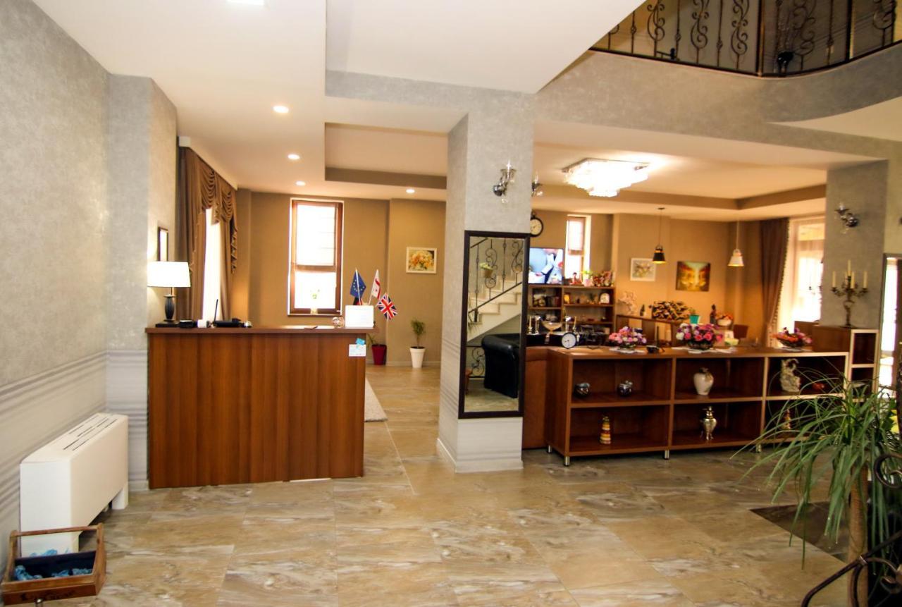 Hotel Salmer ティビリシ エクステリア 写真