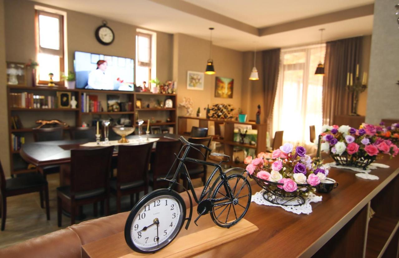 Hotel Salmer ティビリシ エクステリア 写真