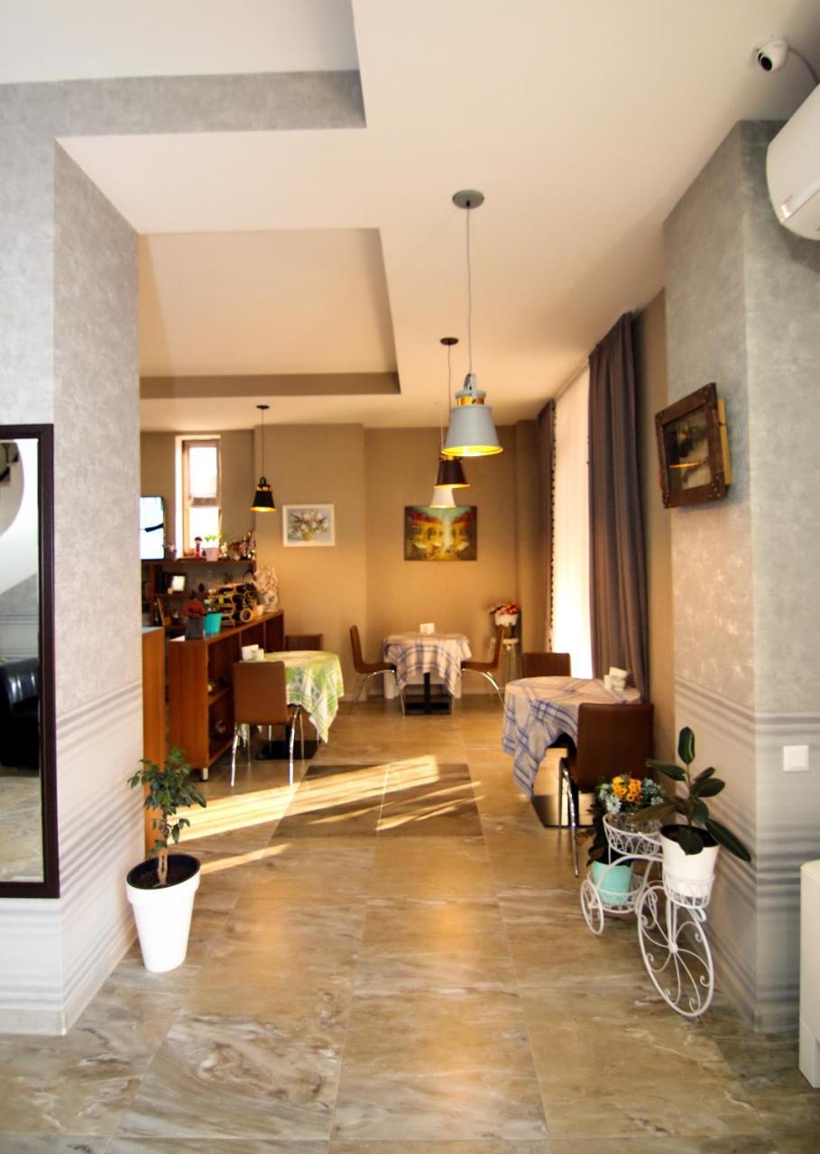 Hotel Salmer ティビリシ エクステリア 写真